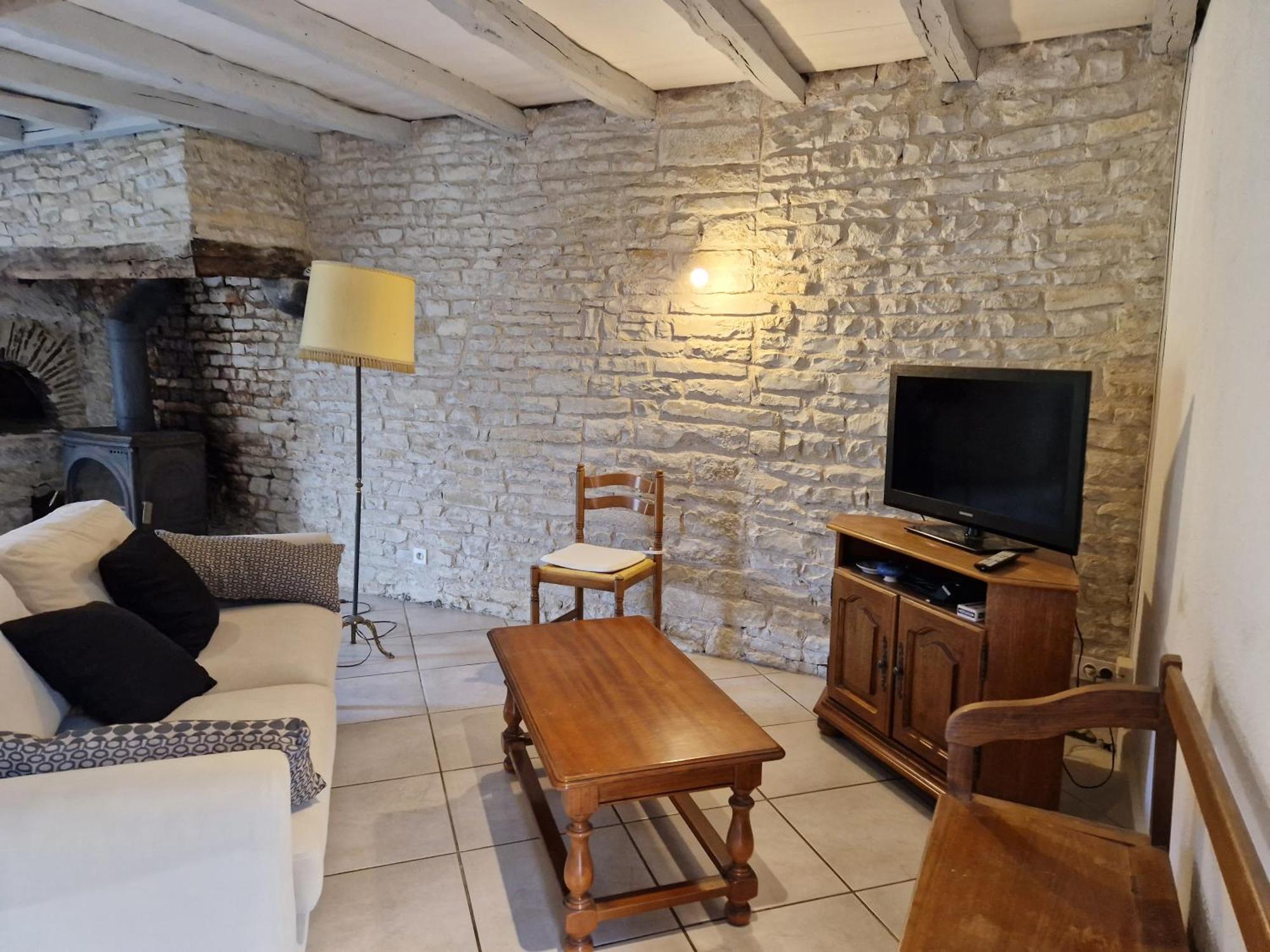 Gite Les Frenes Avec Pre Dans Joli Hameau Vermenton Exterior photo